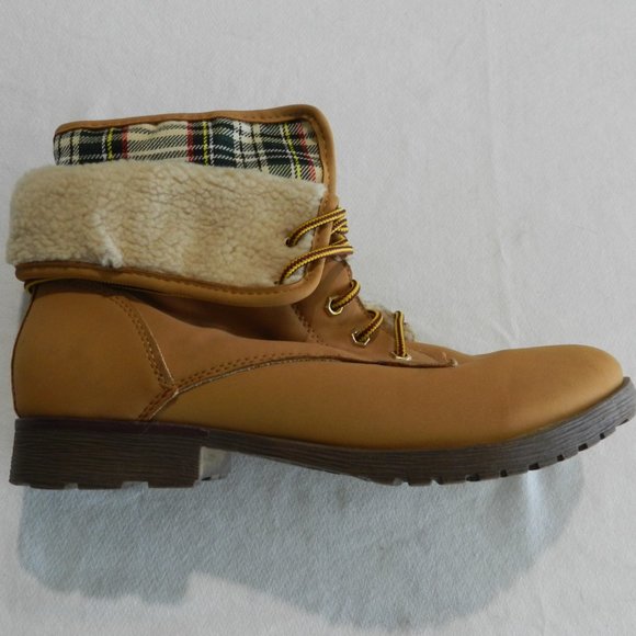 Rock and Candy foldover lace up boots - Picture 5 of 8